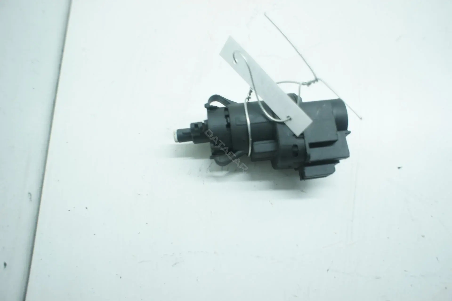 Датчик стоп сигнала 3M5T13480AC