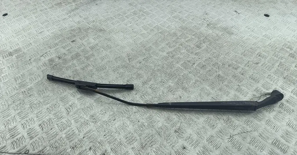 Рычаг стеклоочистителя 54728211