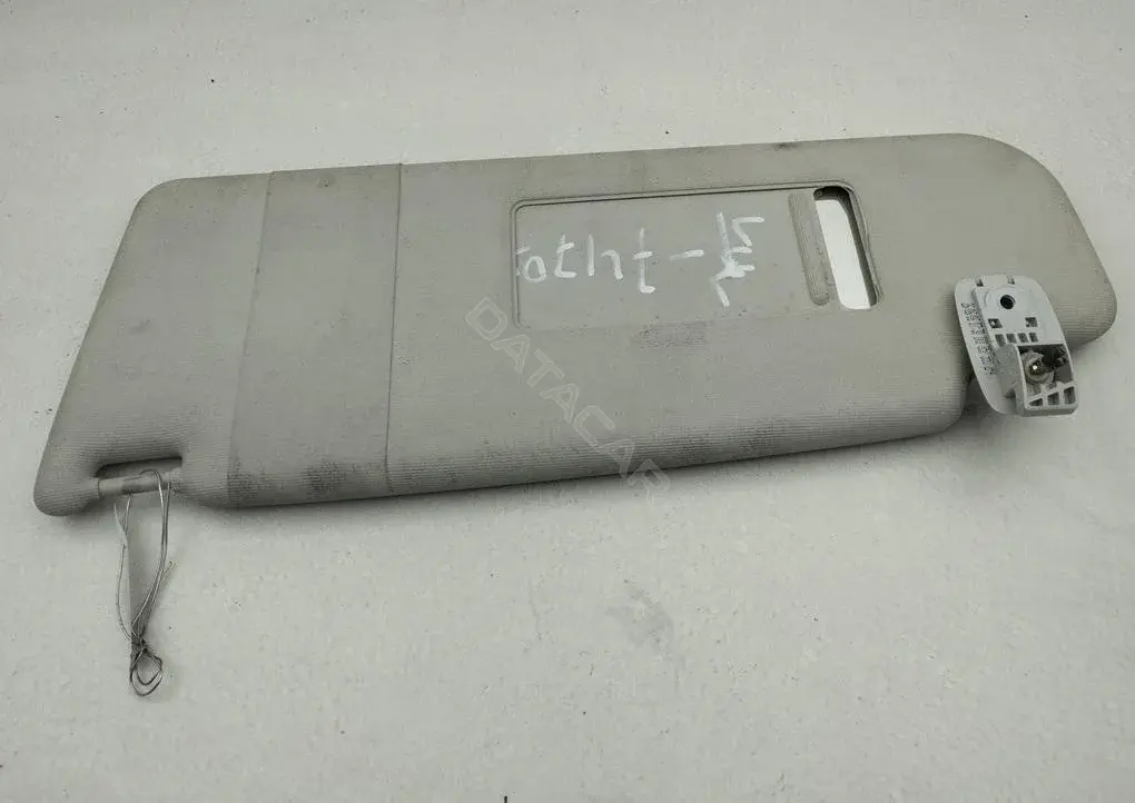 Козырек солнцезащитный 1K0857551