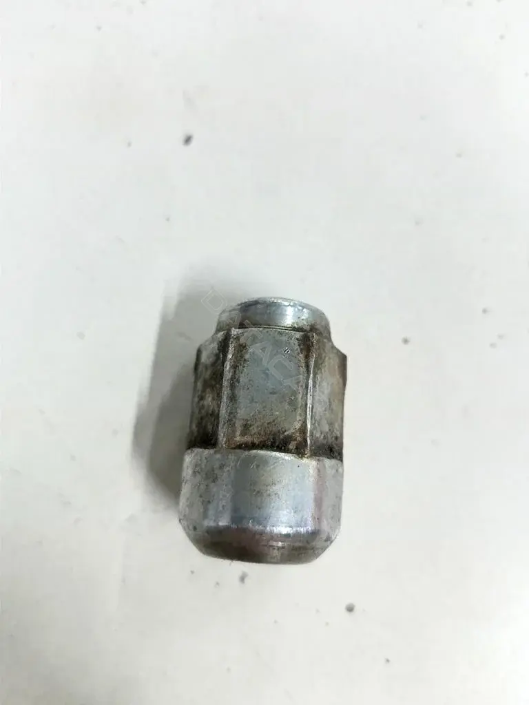 Болт колесный 90304SF0751