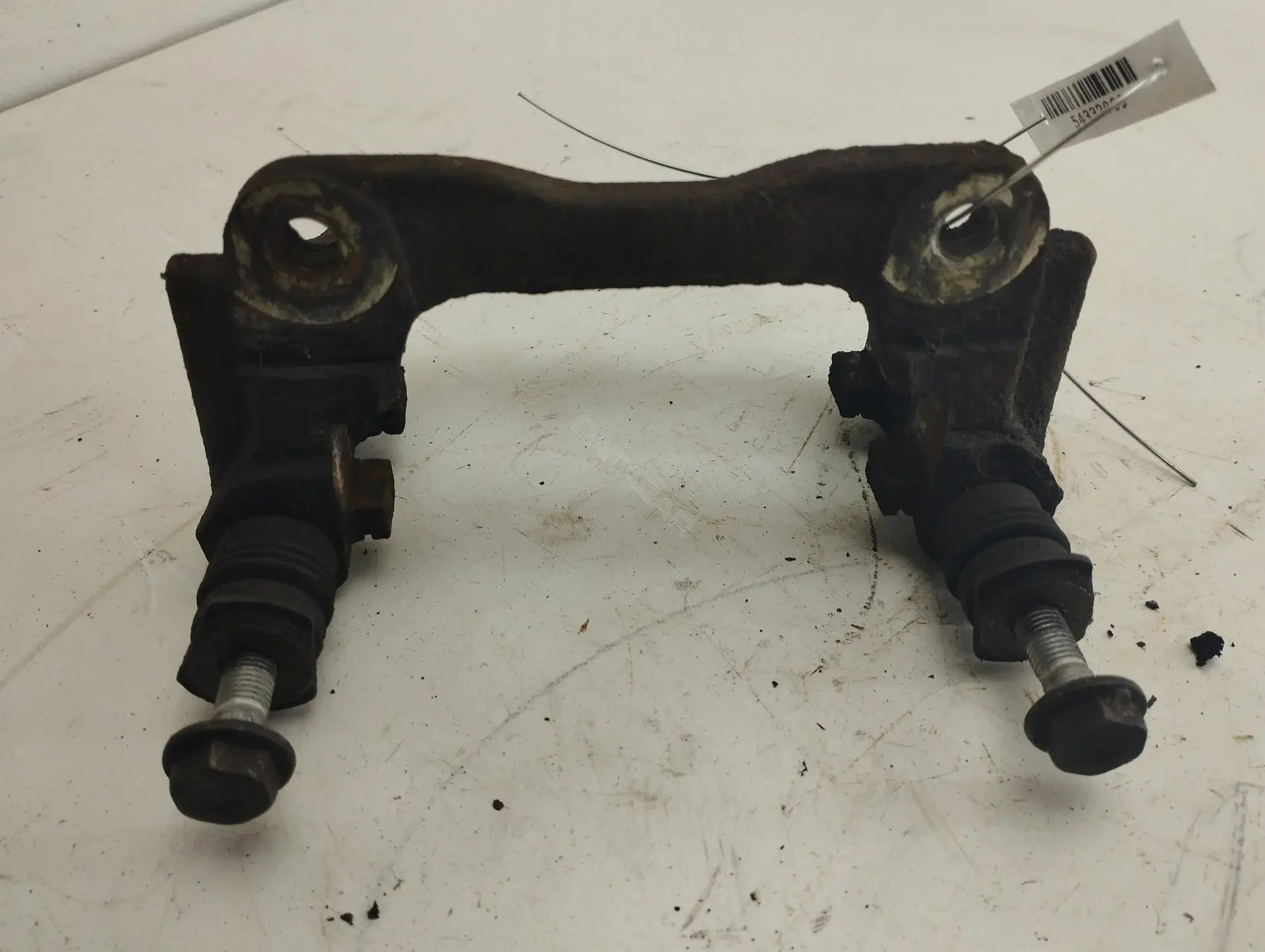 Скоба суппорта 54332889