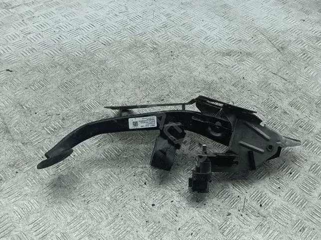 Скоба суппорта 4M512467AR
