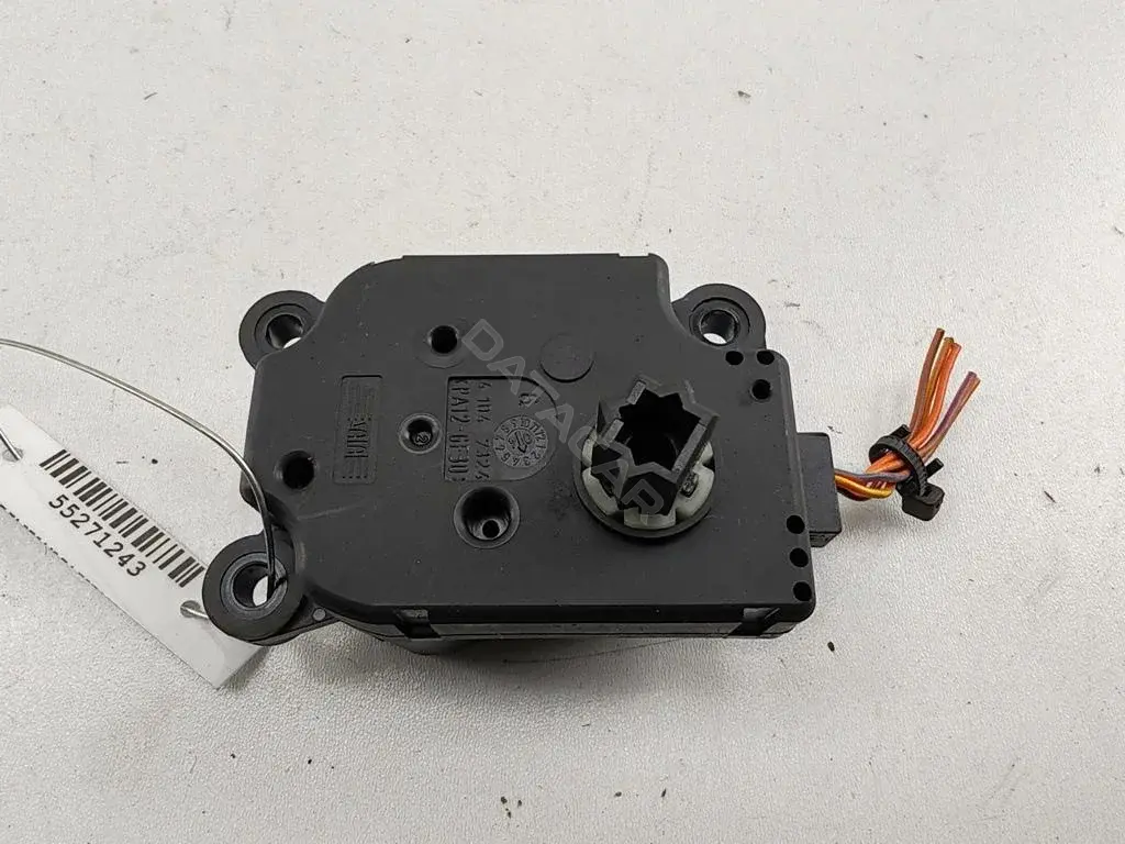 Мотор заслонки печки 4PUH129E616AB