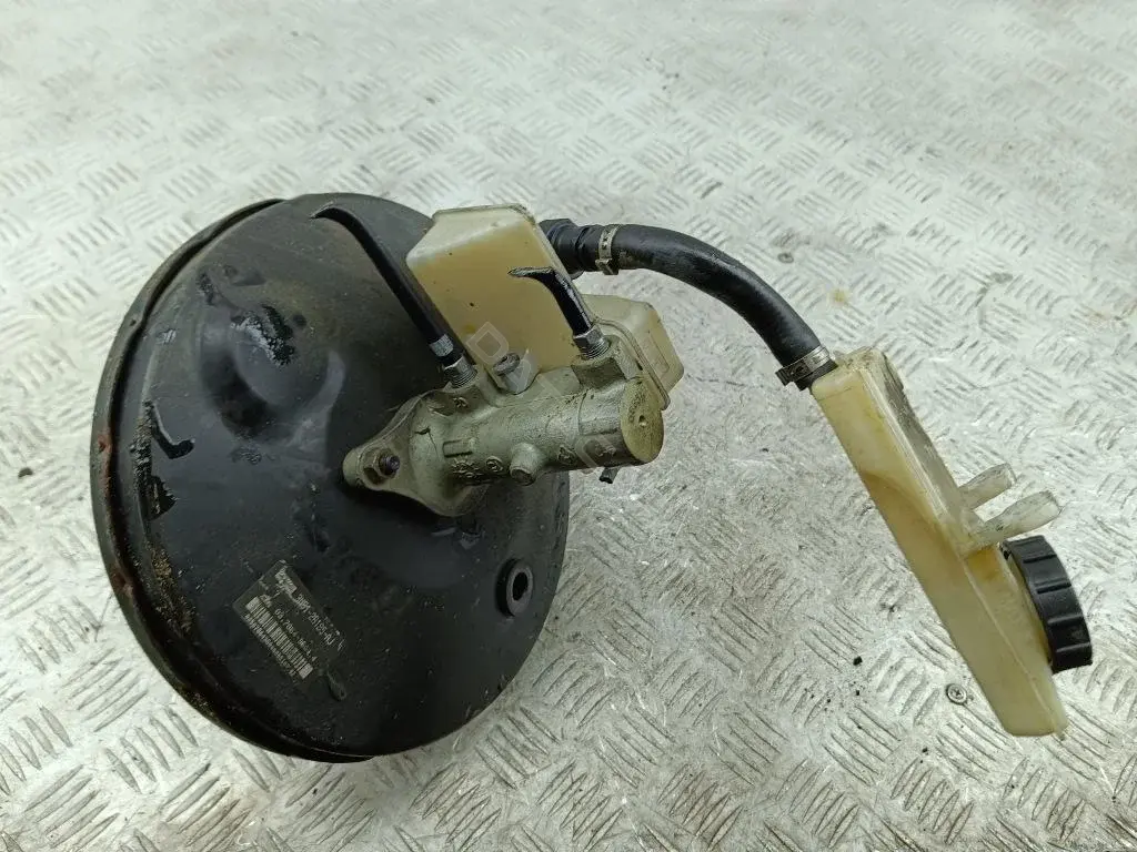 Вакуумный усилитель тормозов 3M512B199AJ