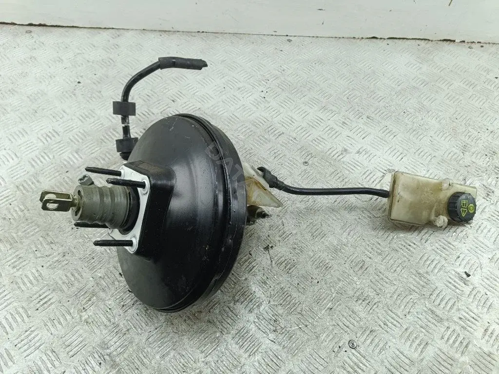 Вакуумный усилитель тормозов 3M512B195AG