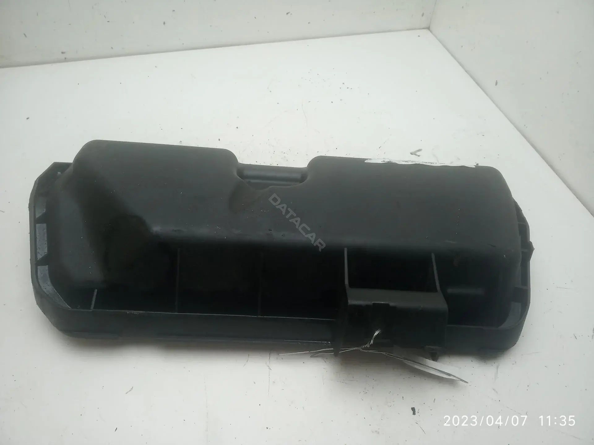 Крышка клапанная 8200164199