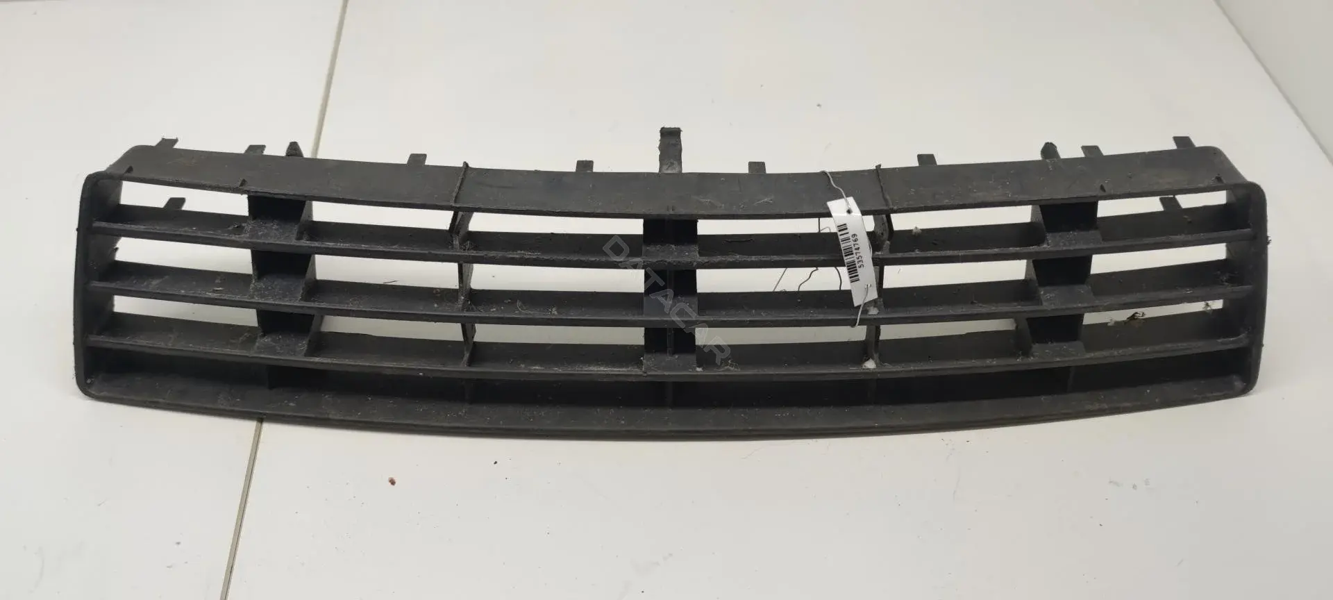 Решетка бампера / заглушка 4B0807683F