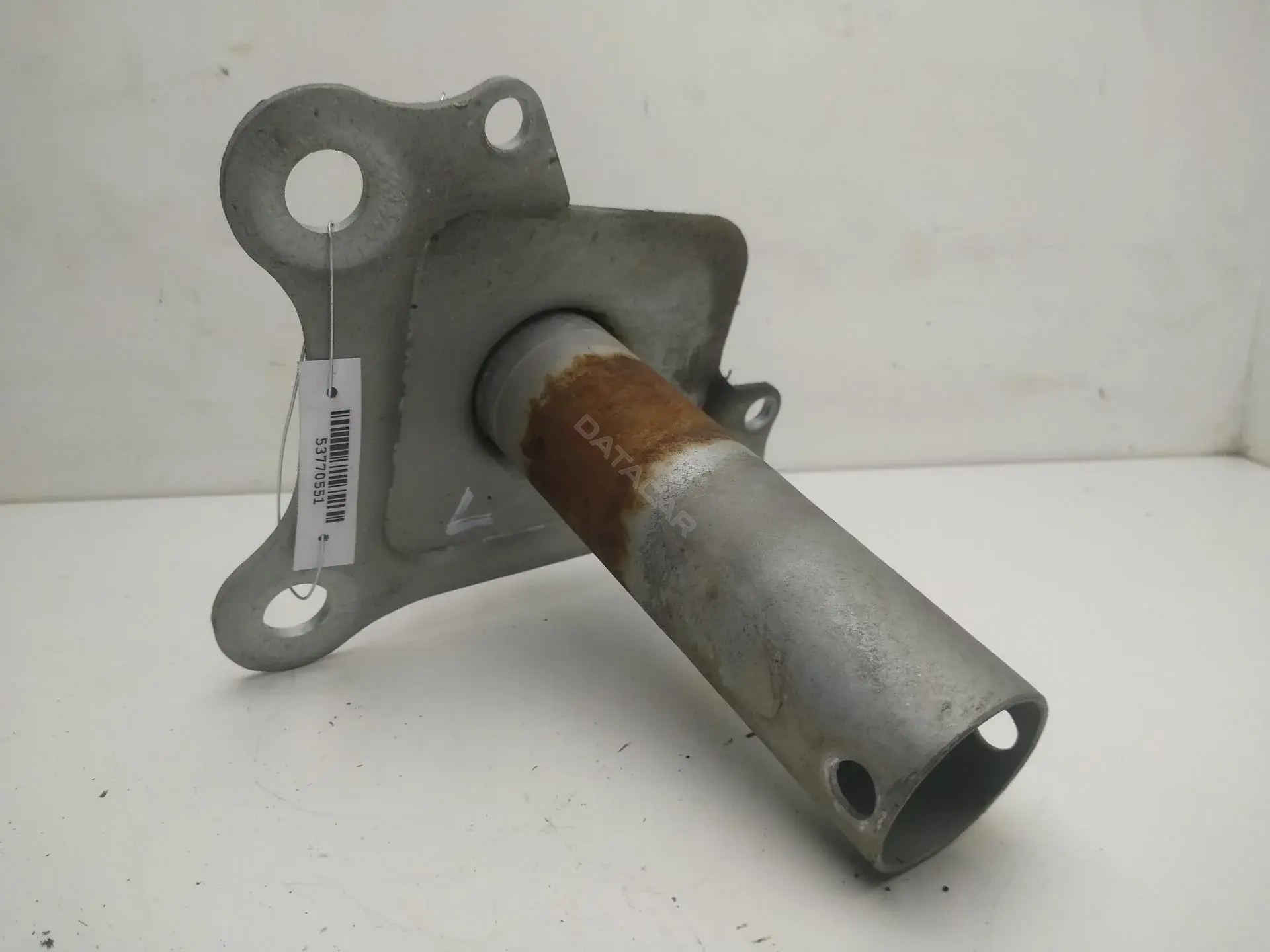 Кронштейн-направляющая бампера 8L0807133A