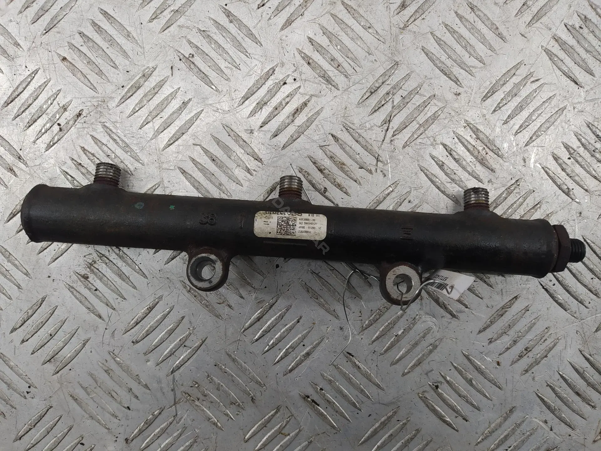 Топливная рейка 4R8Q9D280AC