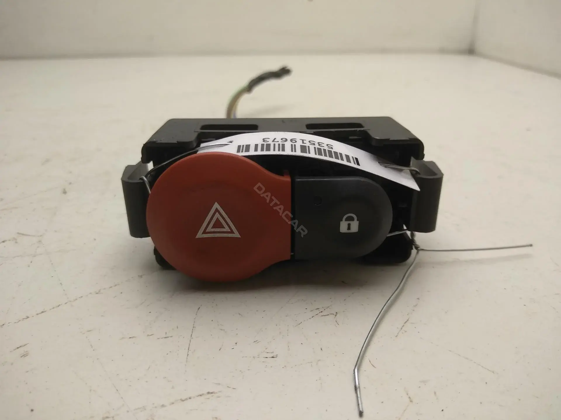 Кнопка аварийки 8200214896