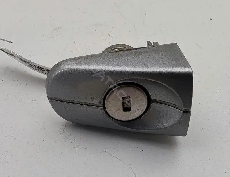 Личинка замка двери 3M5AR1990A