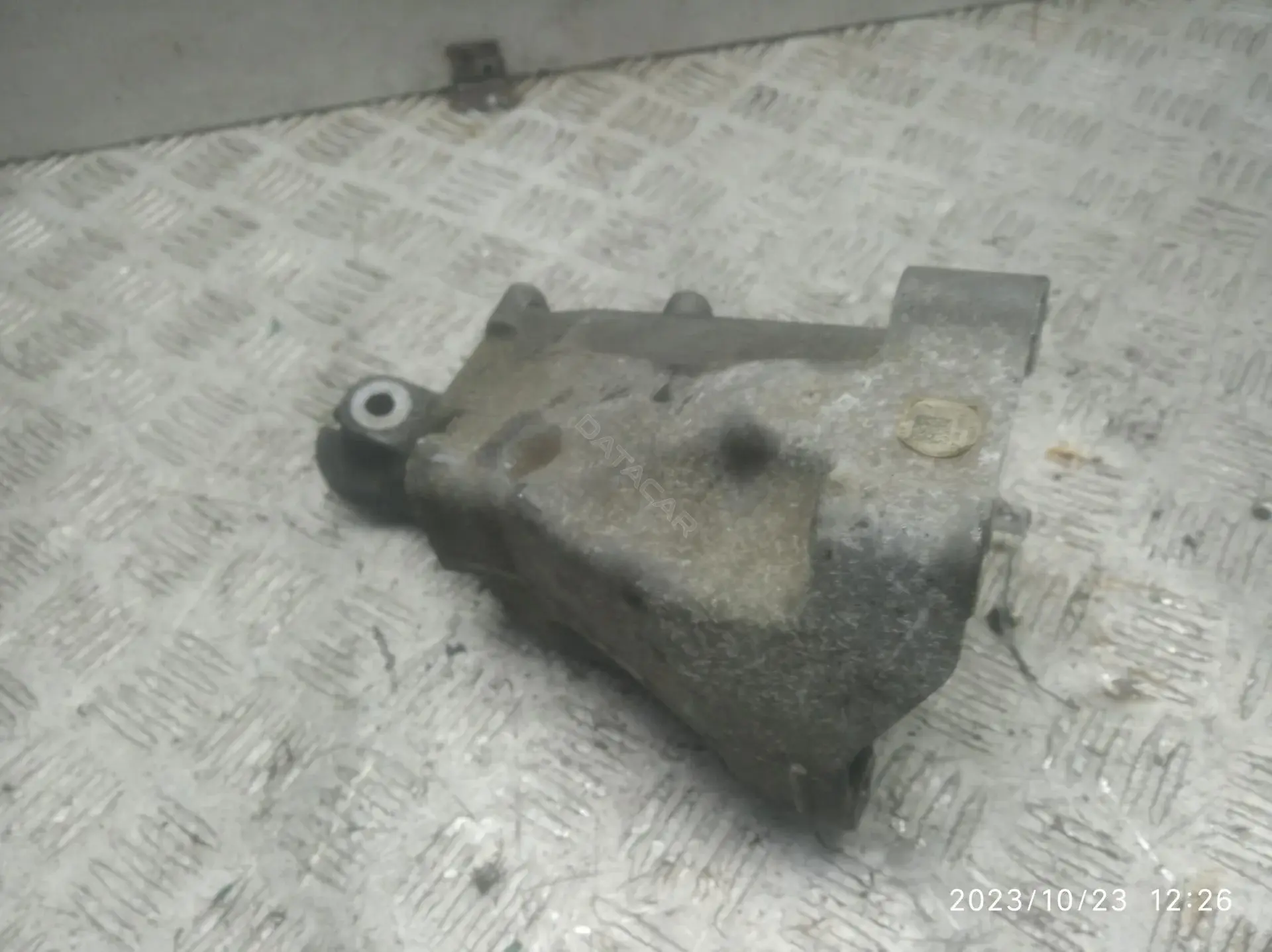 Подушка двигателя (Опора) a6512231804