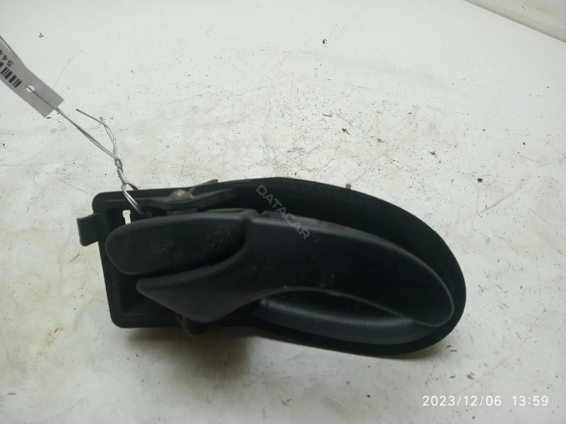 Ручка двери yc15v22600ab