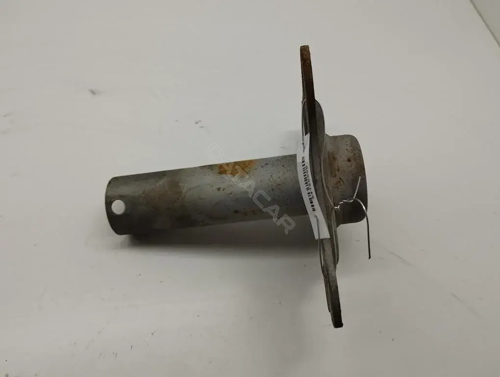 Кронштейн-направляющая бампера 8L0807133A