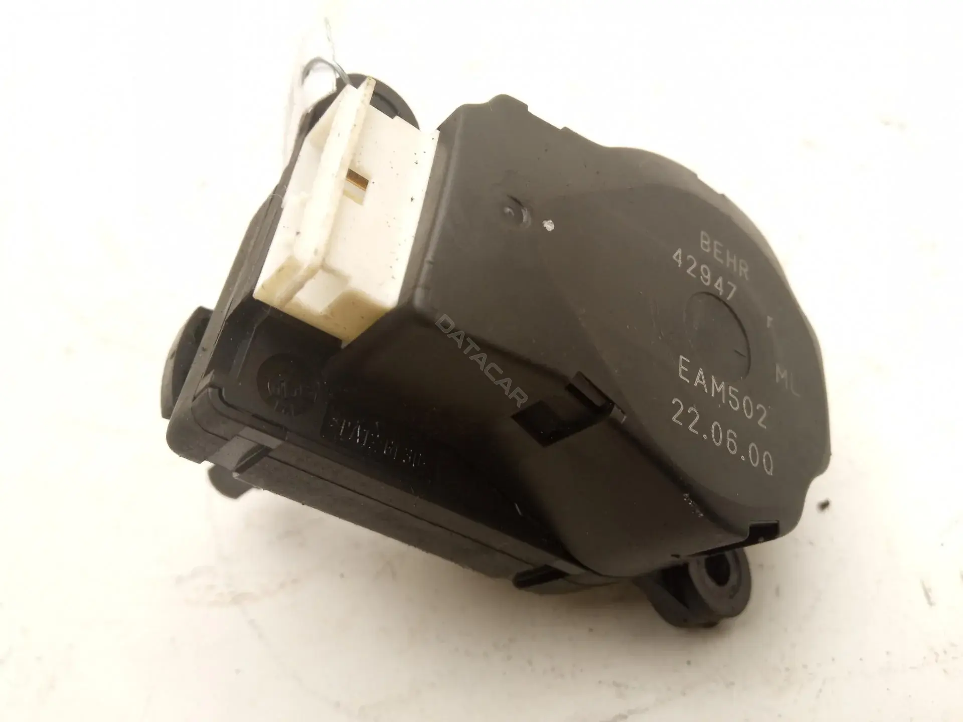 Мотор заслонки печки EAM502
