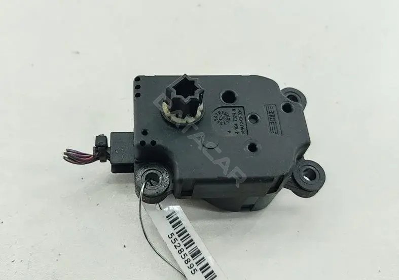Мотор заслонки печки 4PUH19E616AB