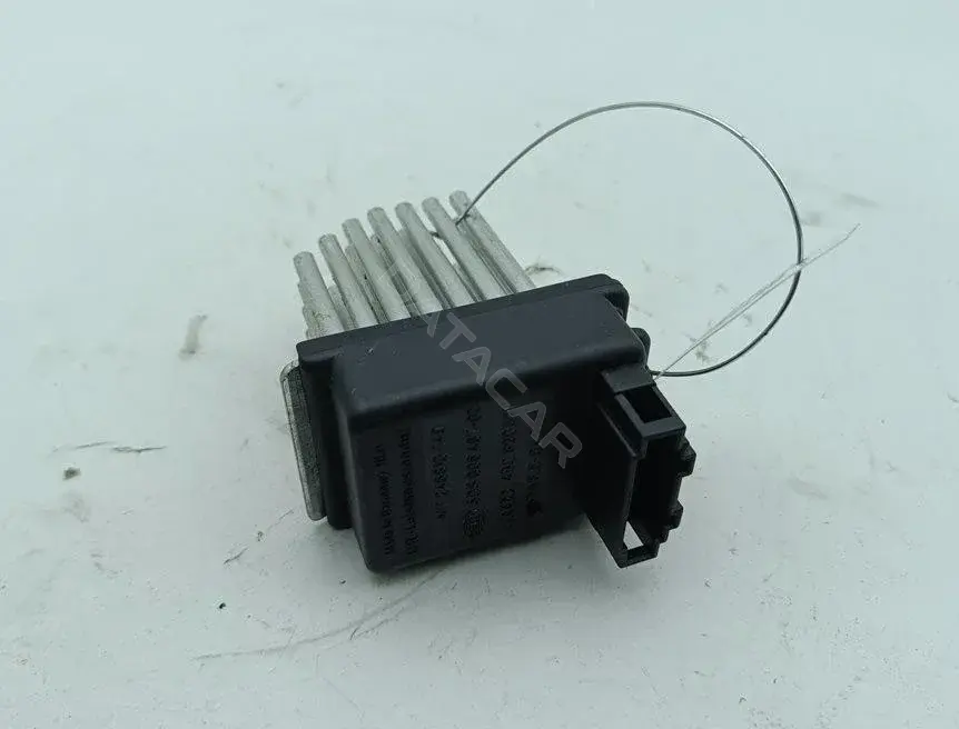 Резистор печки 4B0820521