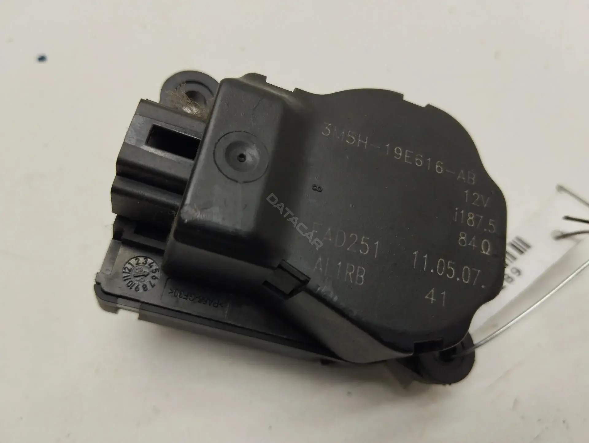 Мотор заслонки печки 3M5H19E616AB