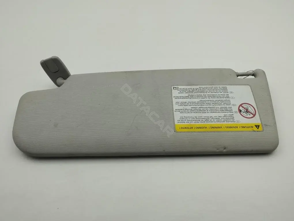 Козырек солнцезащитный 3C0857552