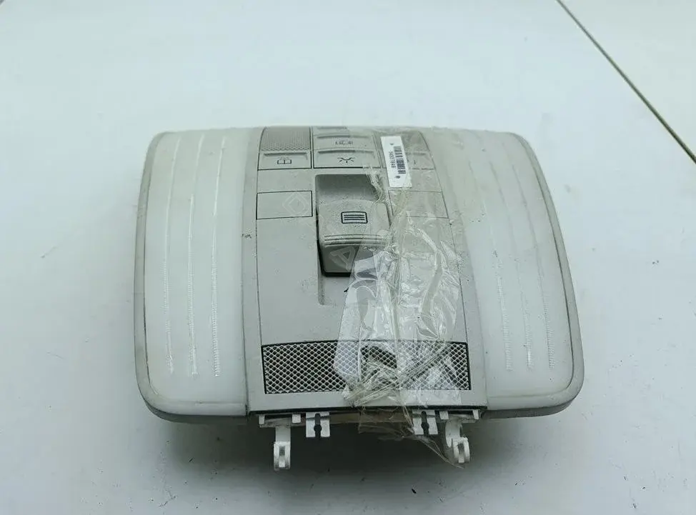 Плафон освещения салона A2129001123