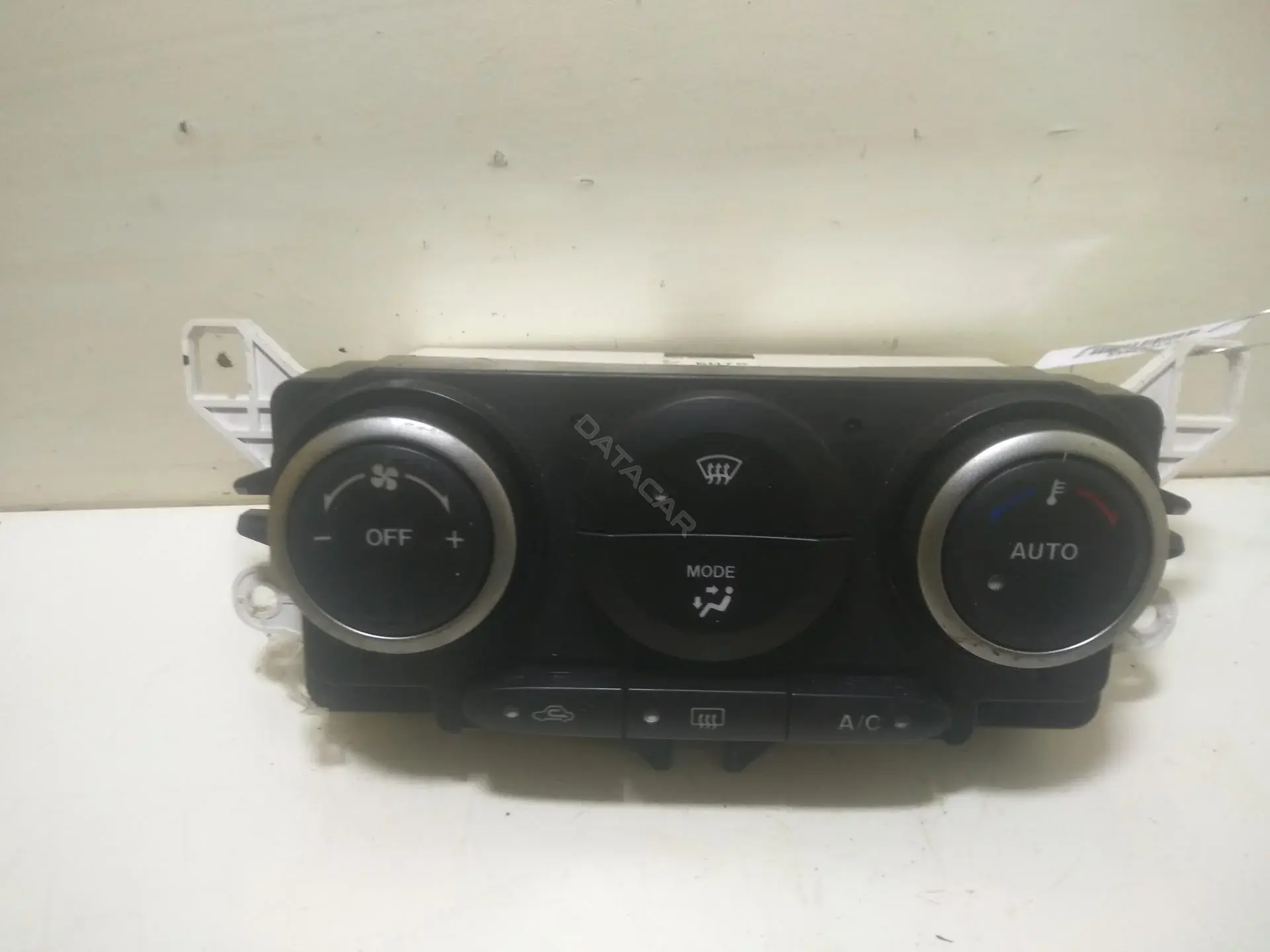 Переключатель отопителя EH7061190B