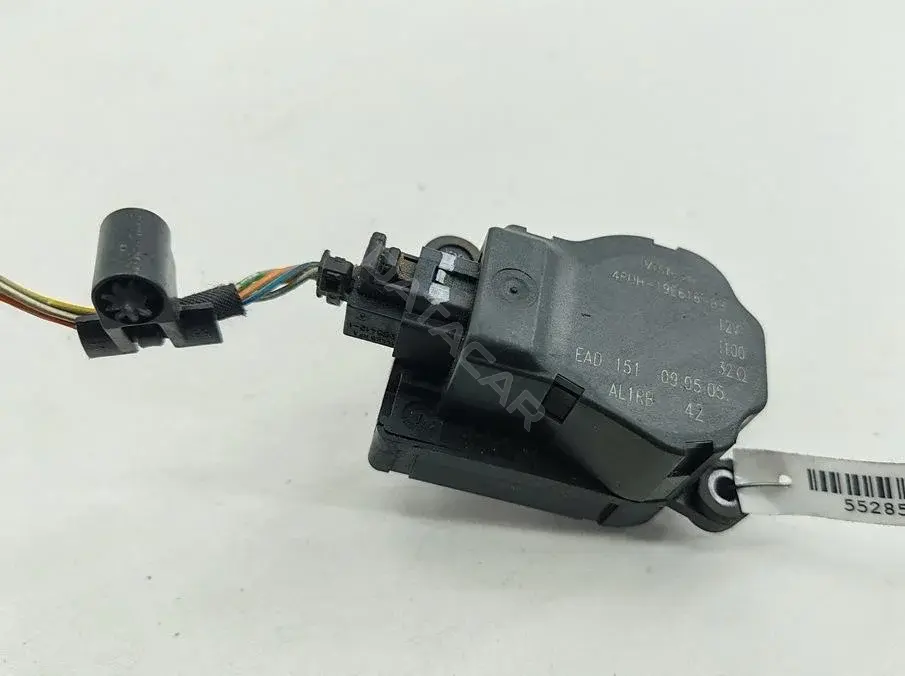 Мотор заслонки печки 4PUH19E616BB