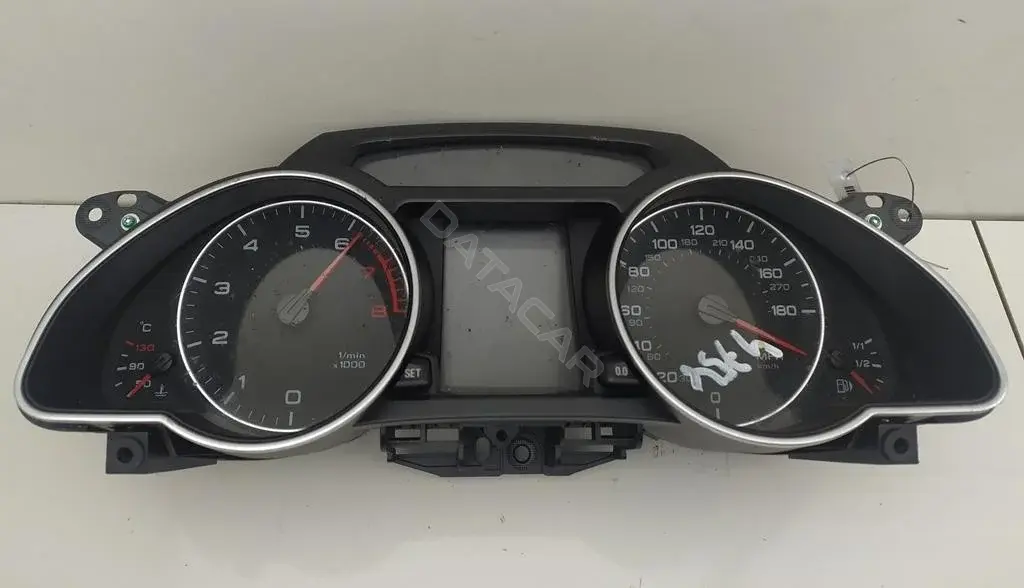 Панель приборов 8T0920981A