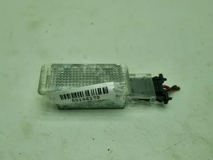 Плафон освещения салона 6l0947565