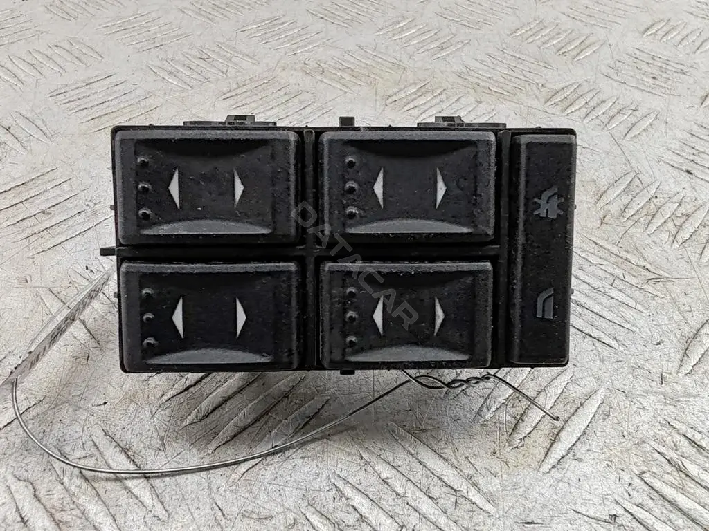 Кнопка стеклоподъемника 1S7T14A132BD