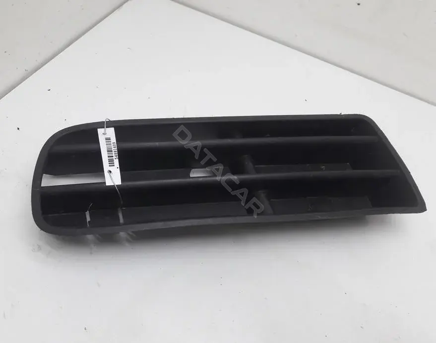 Решетка бампера / заглушка 1j0853665b