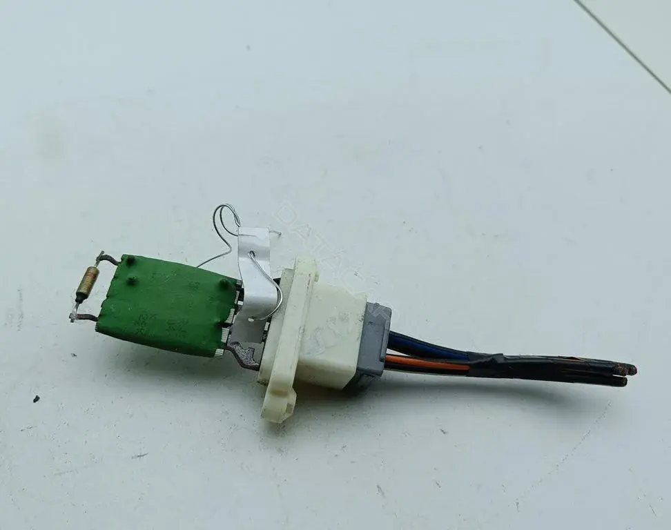 Резистор печки 3M5H18B647AC