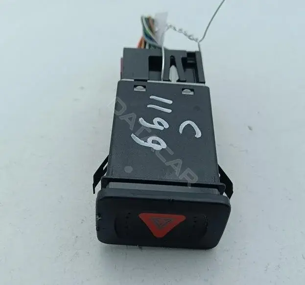 Кнопка аварийки 1J0953235J