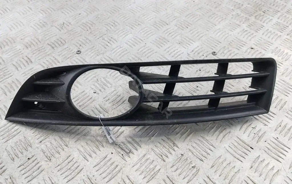 Рамка фары противотуманной 3C0853665A