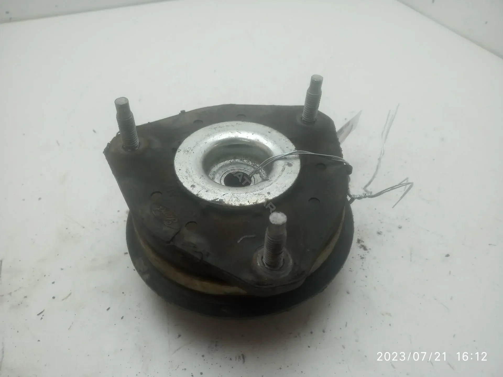 Опора амортизатора 6c1118183ab