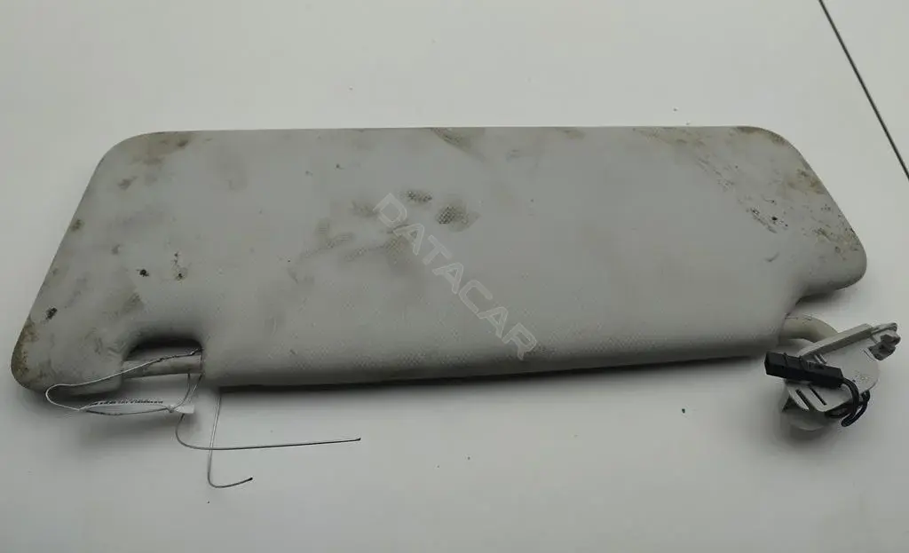 Козырек солнцезащитный 8K0857552