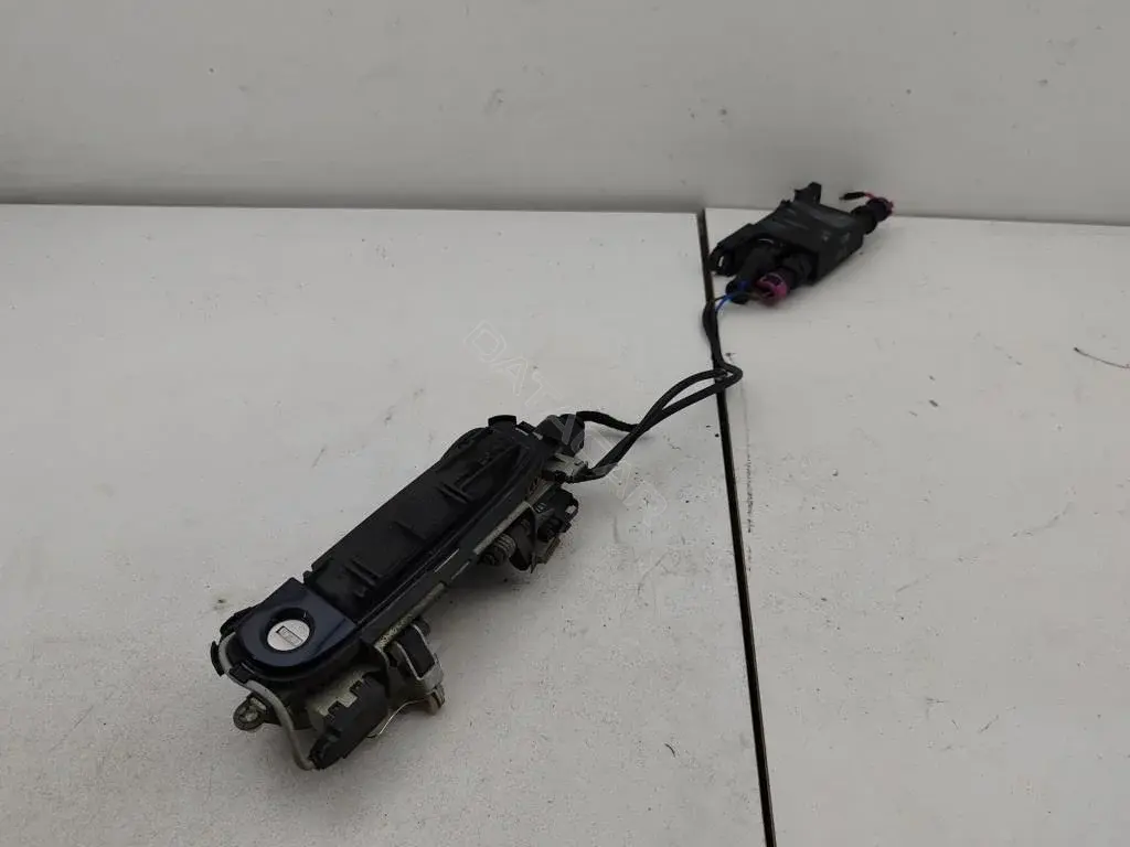 Ручка двери 4B1837205B