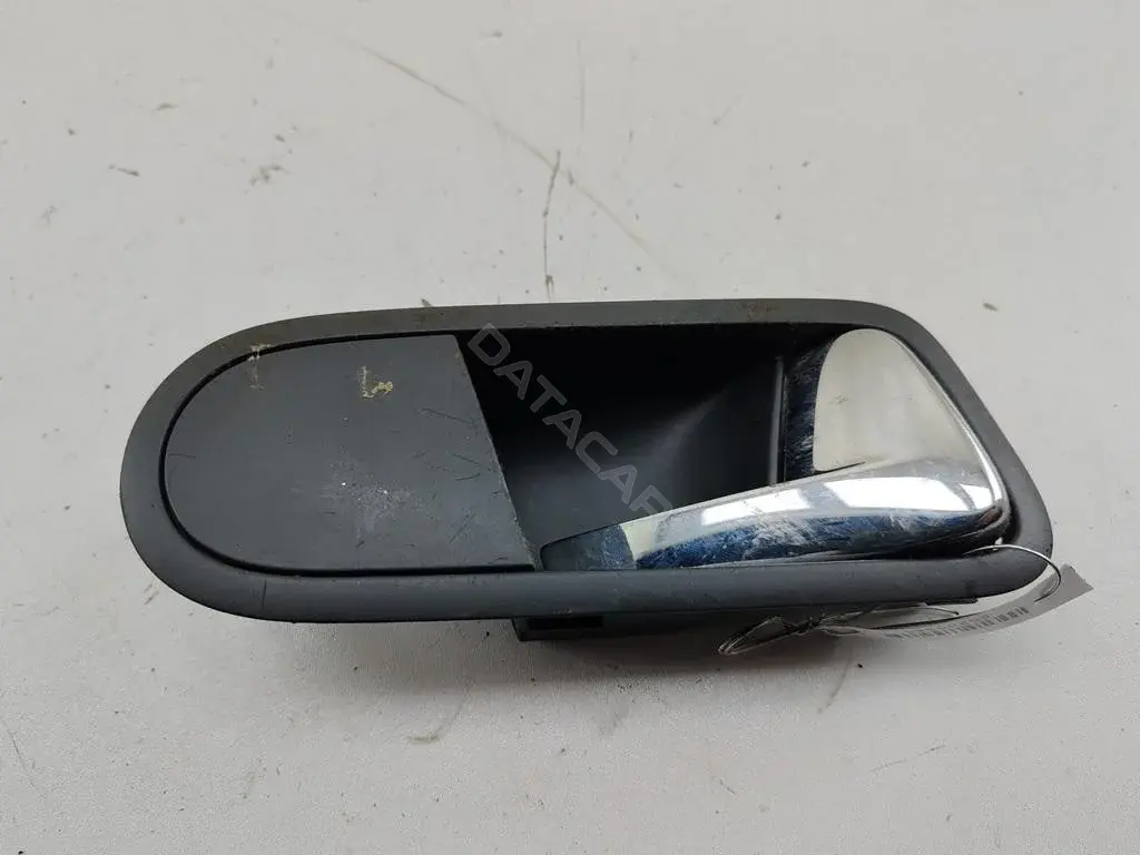 Ручка двери 7M3837114