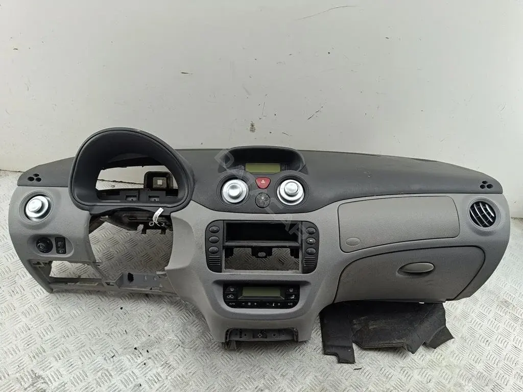 Панель передняя салона (торпедо) 00008211EX, 96471568ZD