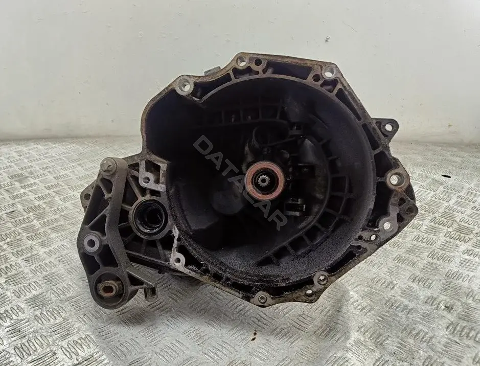 Механическая коробка передач (МКПП) F13W418