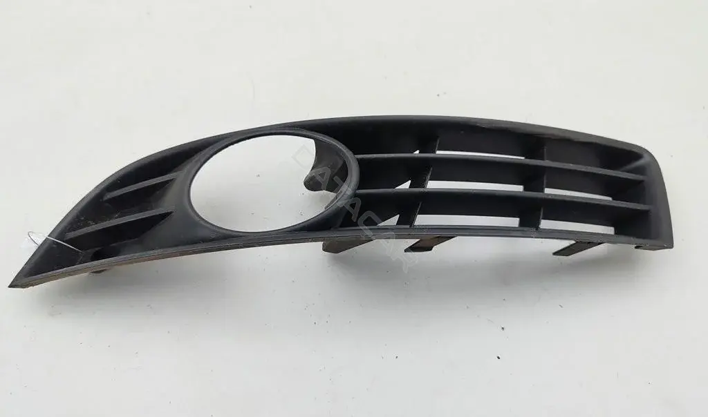 Рамка фары противотуманной 3C0853665A