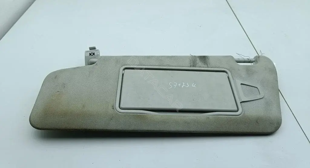 Козырек солнцезащитный A2128104510