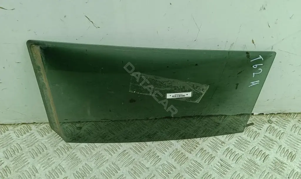 Форточка задняя левая 54288669