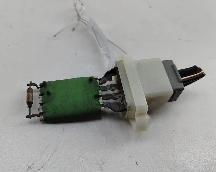 Резистор печки 3M5H18B647AC