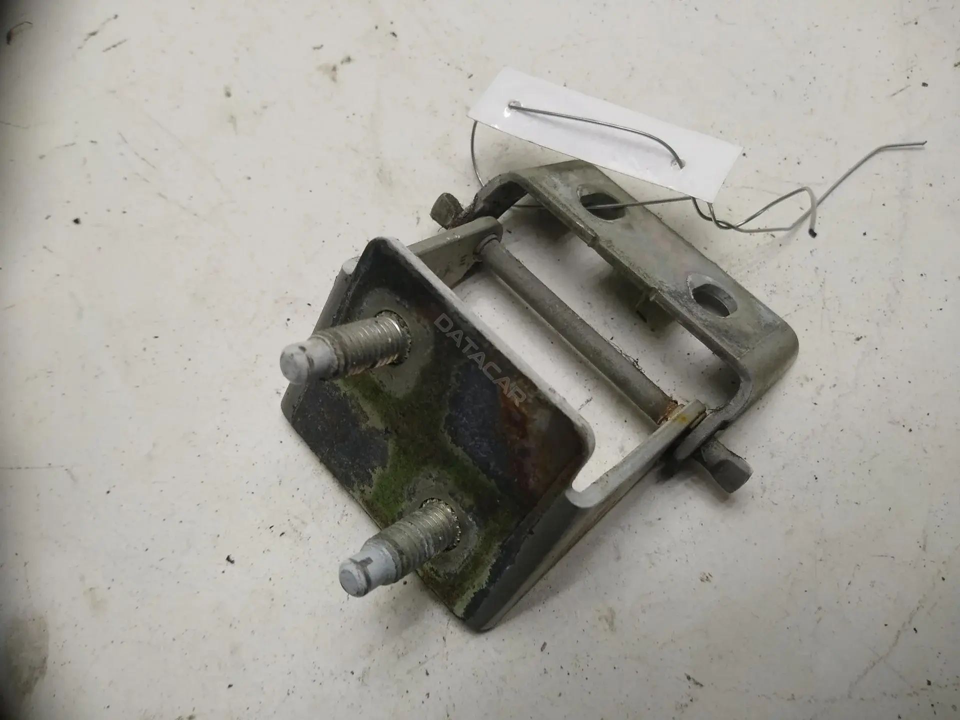 Петля крышки багажника AM51U42901AE