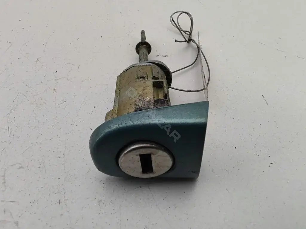 Личинка замка двери 3B0837167
