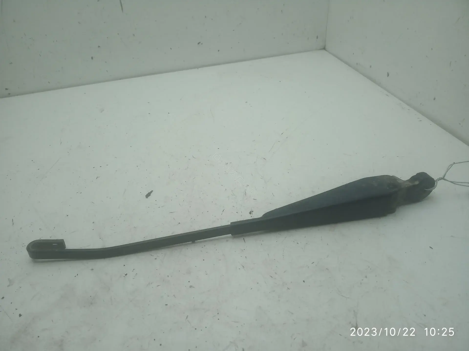 Рычаг стеклоочистителя yc1517c420aa