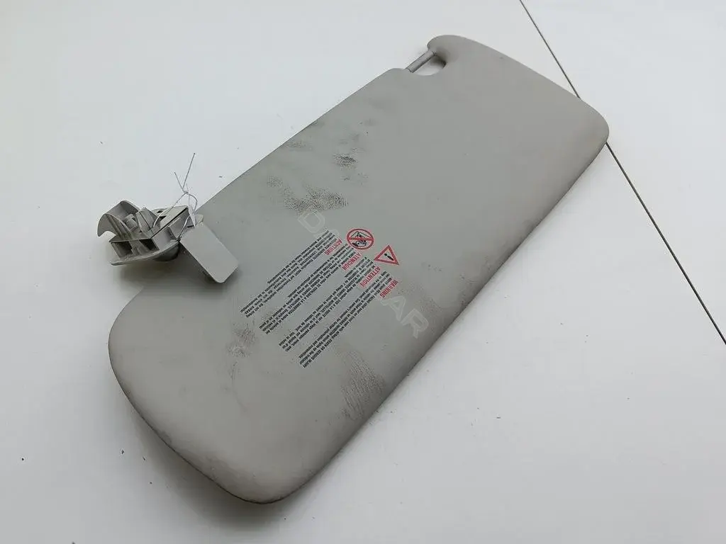 Козырек солнцезащитный 8200138847