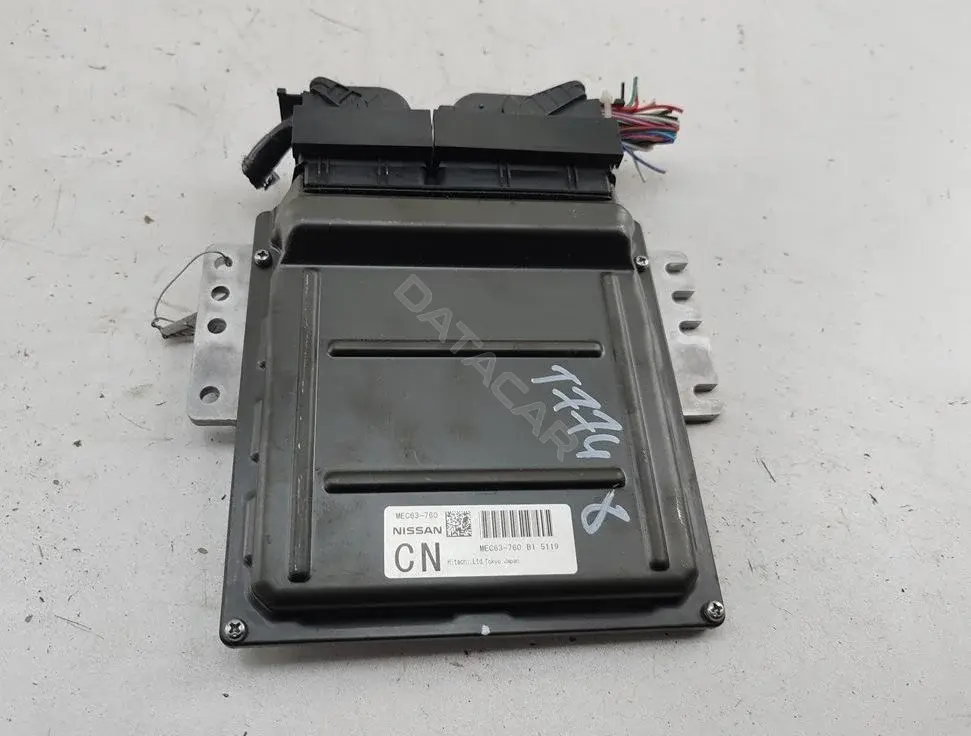 Блок управления двигателем MEC63760