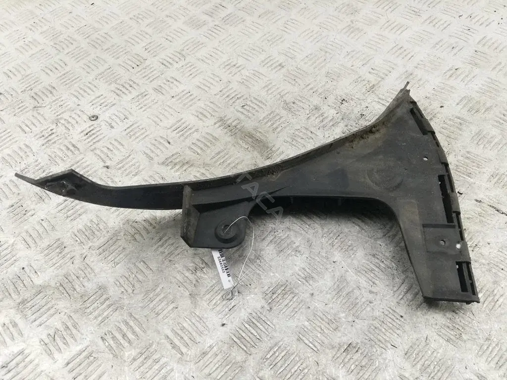 Кронштейн-направляющая бампера 8L080737B