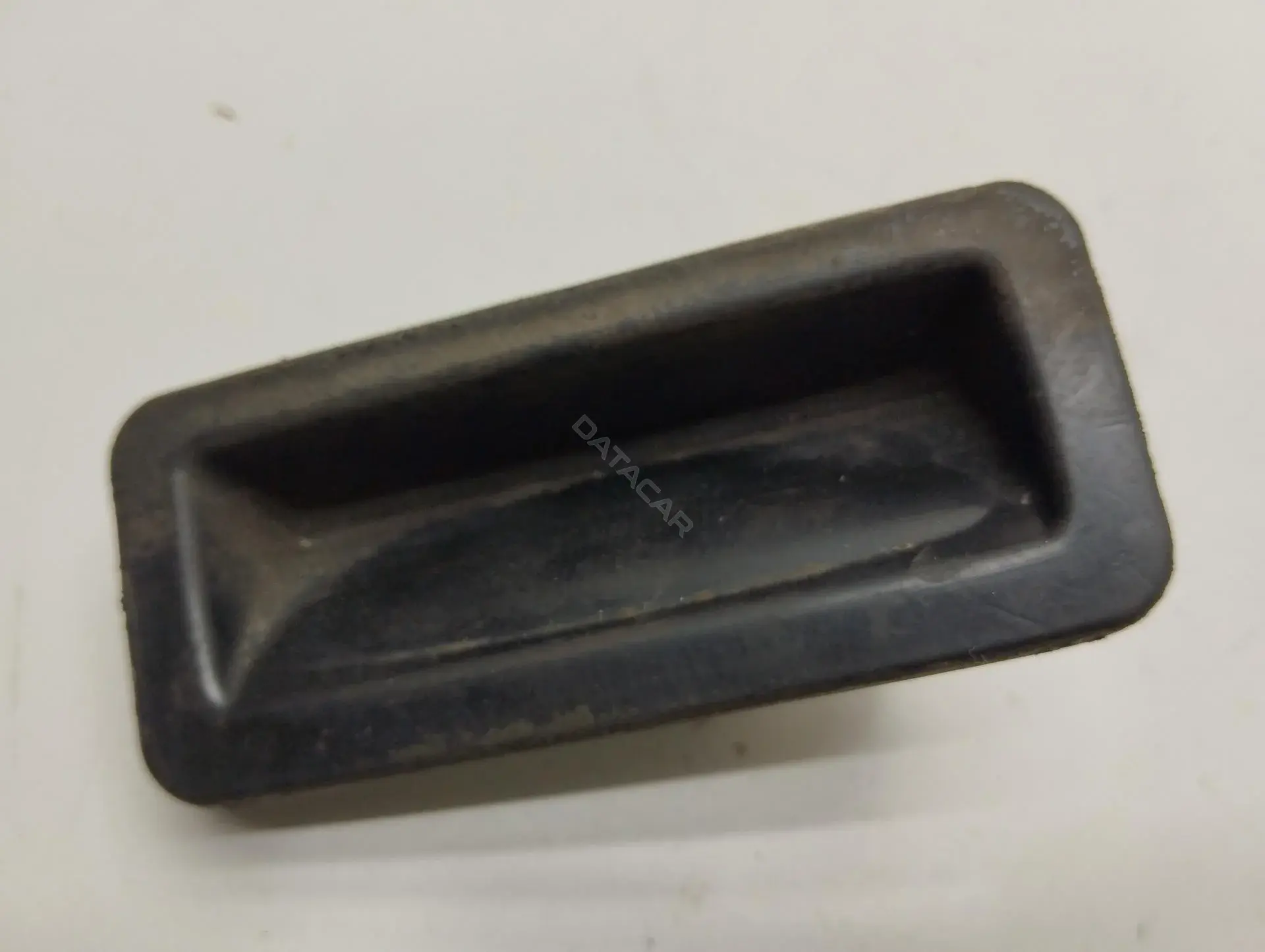 Кнопка крышки багажника 3M5119B514AC